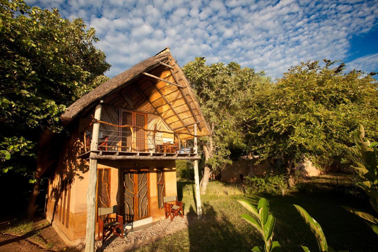 Track And Trail River Camp Kakumbi 외부 사진